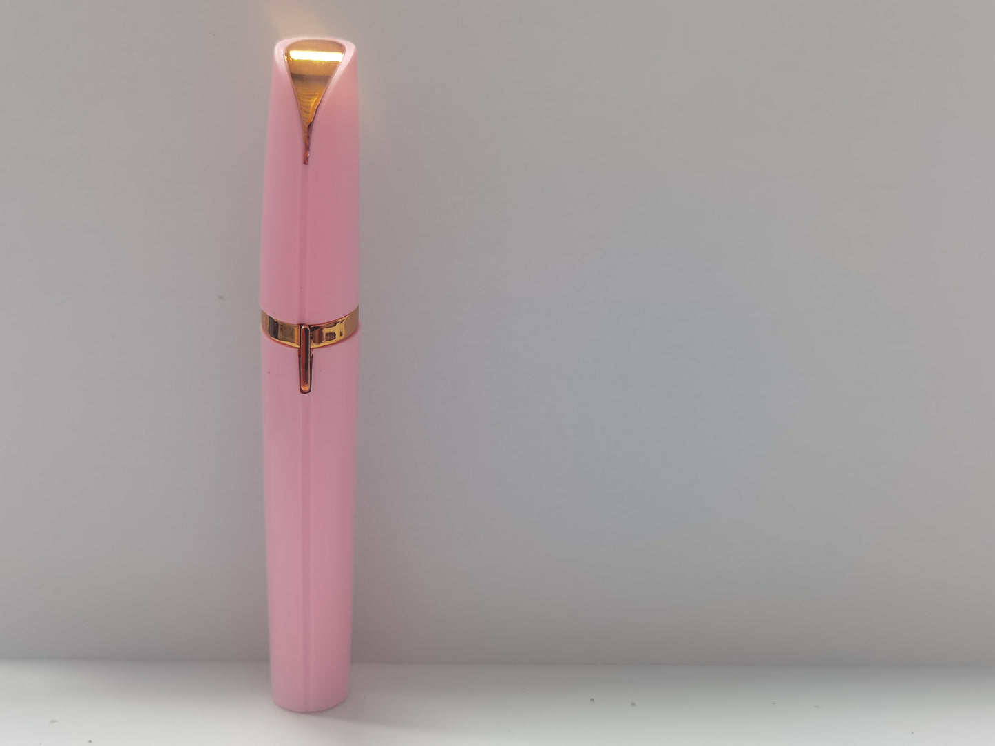Flawless Glow Precision Brow Trimmer