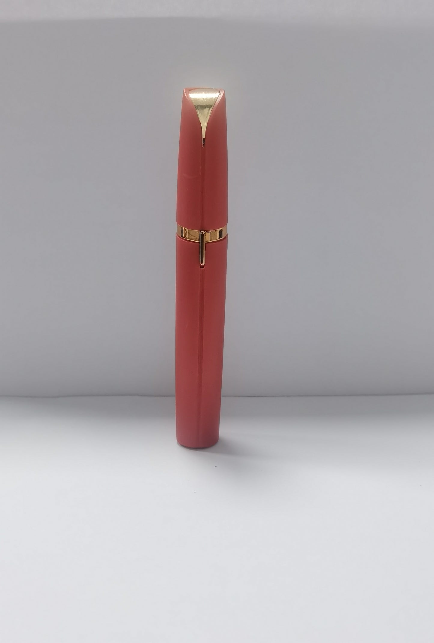 Flawless Glow Precision Brow Trimmer