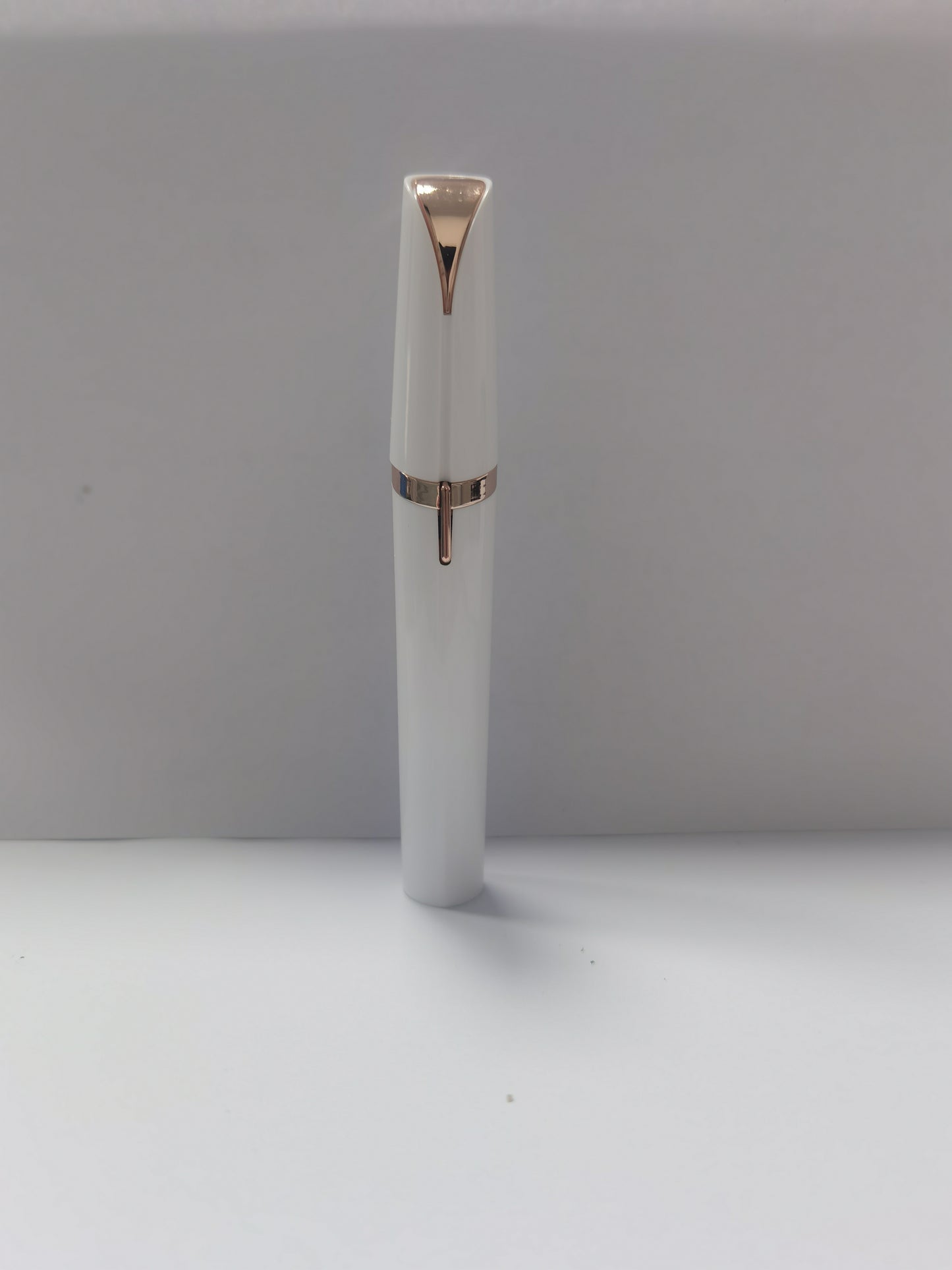Flawless Glow Precision Brow Trimmer